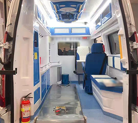 若尔盖县车辆内部展示